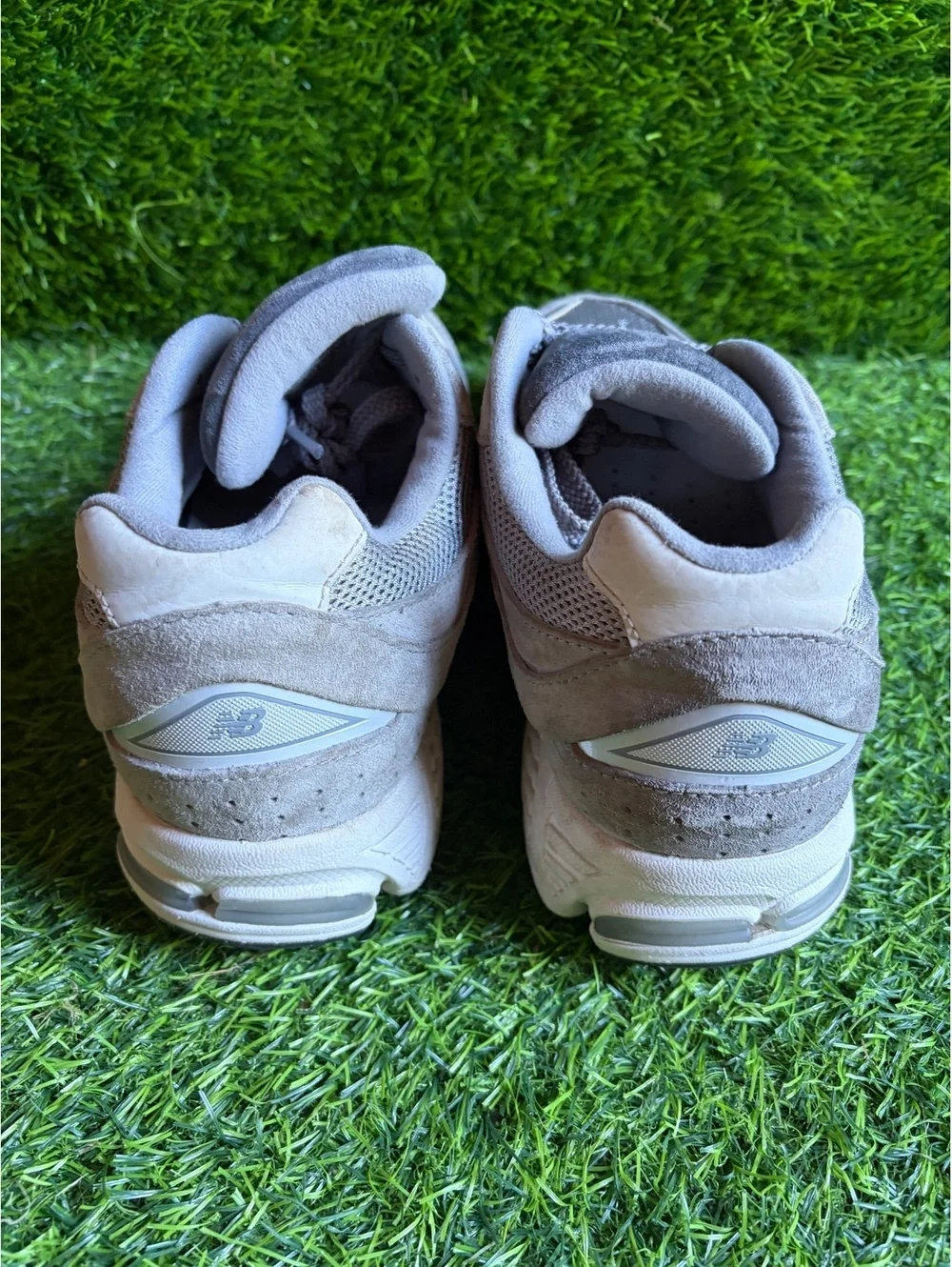 New Balance 2002R “Grey” Size 8.5 Men